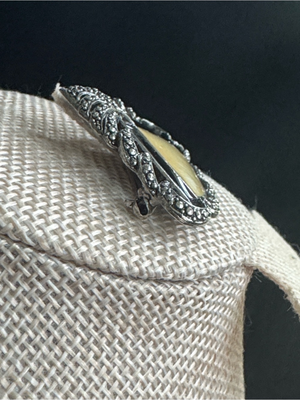 VTG Avon Art Deco Silvertone Brooch with Faux Marcasite Cream Enamel 1989 - Picture 2 of 5